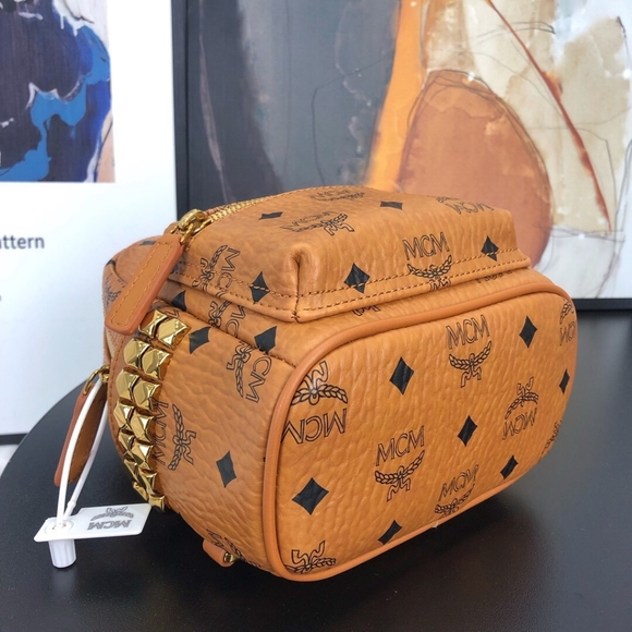 MCM side-studded ultra mini backpack - Picture 2 of 3